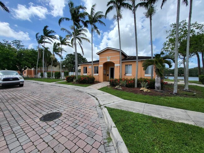 Building Photo - 3680 N 56th Ave