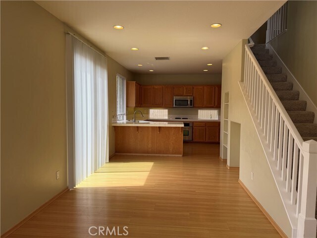 Building Photo - 28 Colony Way