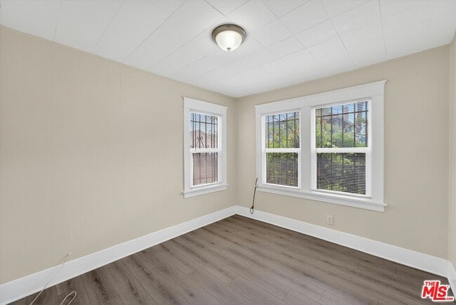 Building Photo - 5008 S Wilton Pl