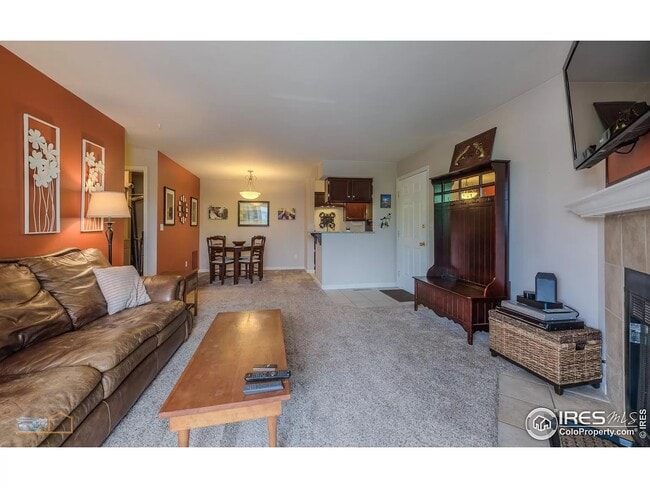 Living room with breakfast nook - 4670 White Rock Cir