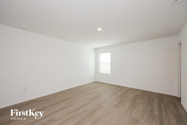 Building Photo - 6532 Scarecrow Wy