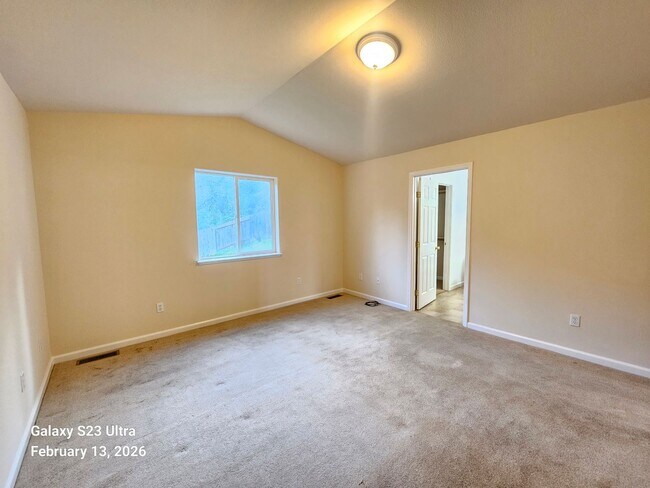 Building Photo - 13019creststreet.is4lease.com