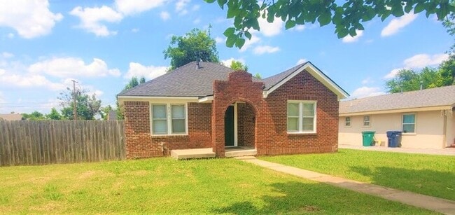 Building Photo - Studio Cottage located in Aurora Addition of NW OKC