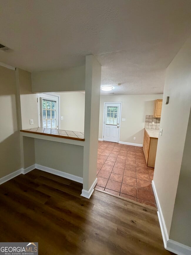 Building Photo - 513 Cherokee Ct