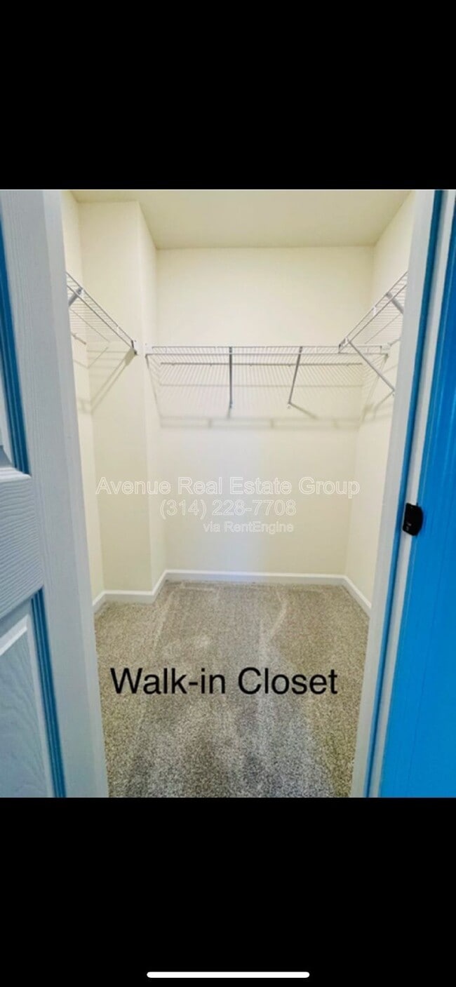 Building Photo - 928 Little Fieldstone Court