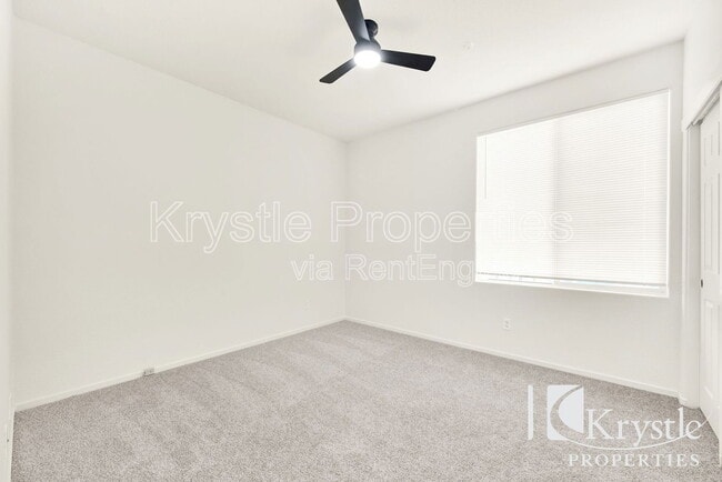 Building Photo - 35 Goldfinch Dr