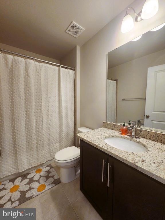 Building Photo - 8760 Mimosa Ave