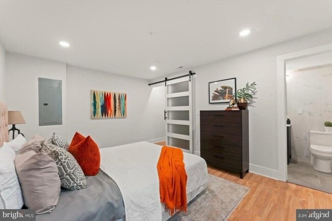 Building Photo - 6983 Silverwood St