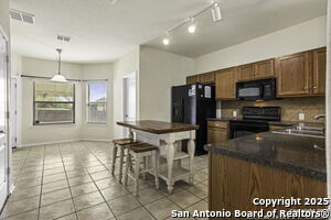Building Photo - 6118 Pecan Tree