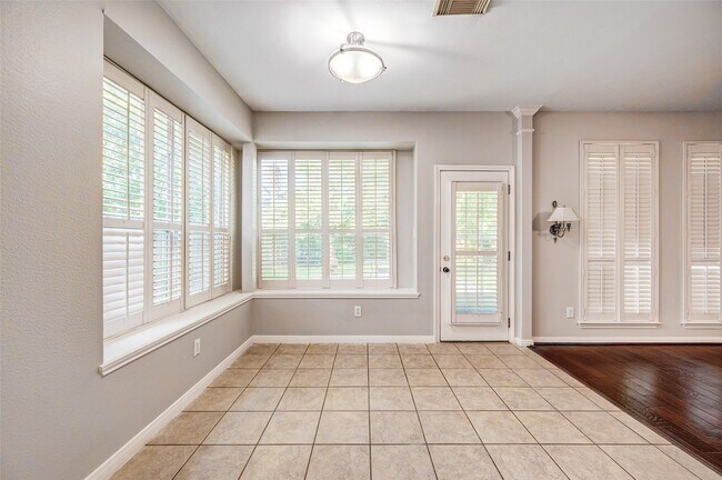 Building Photo - 22726 Shannon Falls Ct