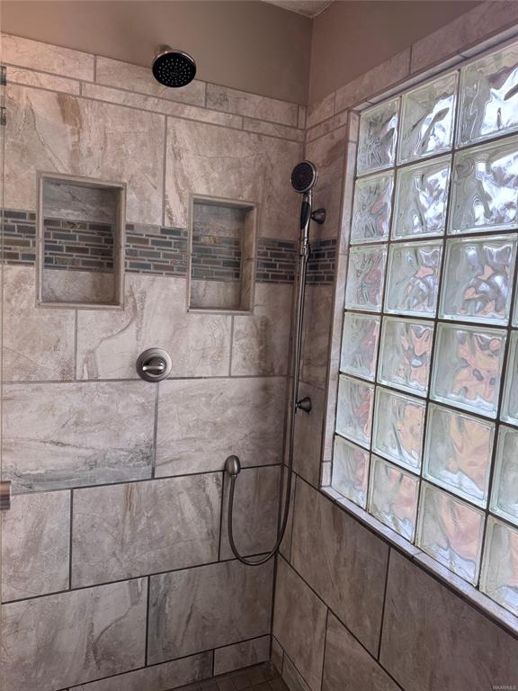 Building Photo - 5740 Jane Rd