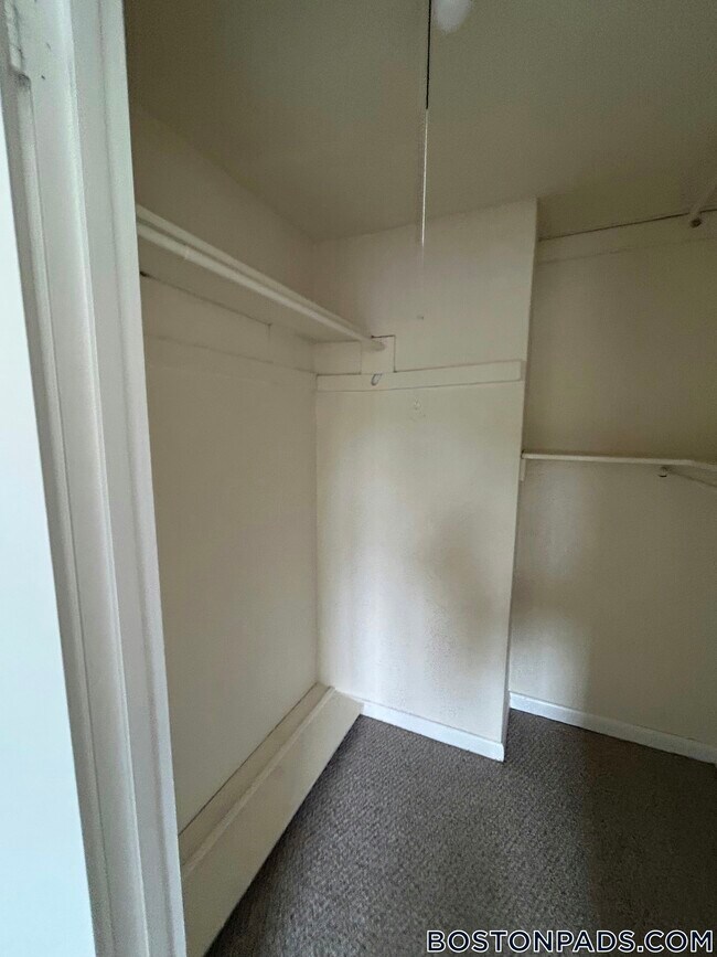 Building Photo - 245 Main St