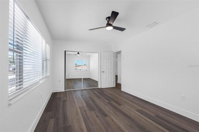 Building Photo - 11572 63rd Ave N