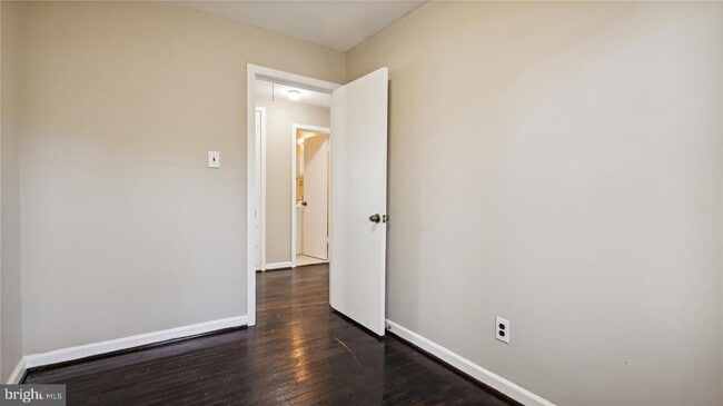 Building Photo - 1123 Parrish Dr