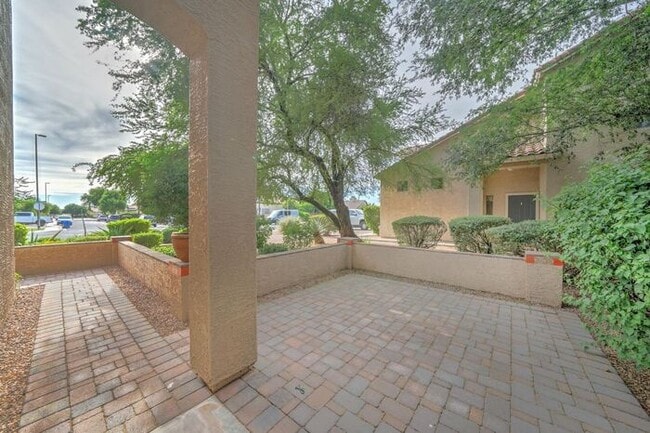 Building Photo - READY TO VIEW NOW! Gorgeous Gilbert Home w...