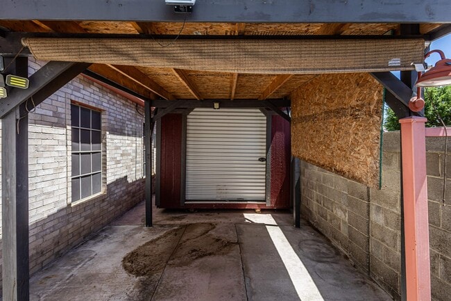 Building Photo - 10702 Patron Loop