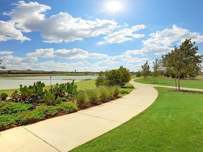 Building Photo - 597 Rubber Tree Wy