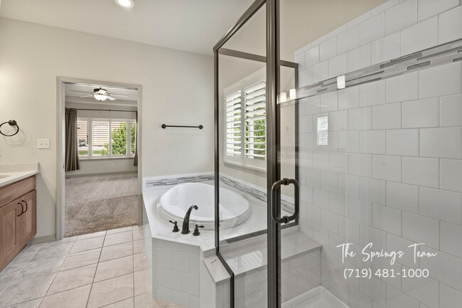 Building Photo - BEAUTIFUL 4BD + OFFICE MAIN-LEVEL LIVING H...