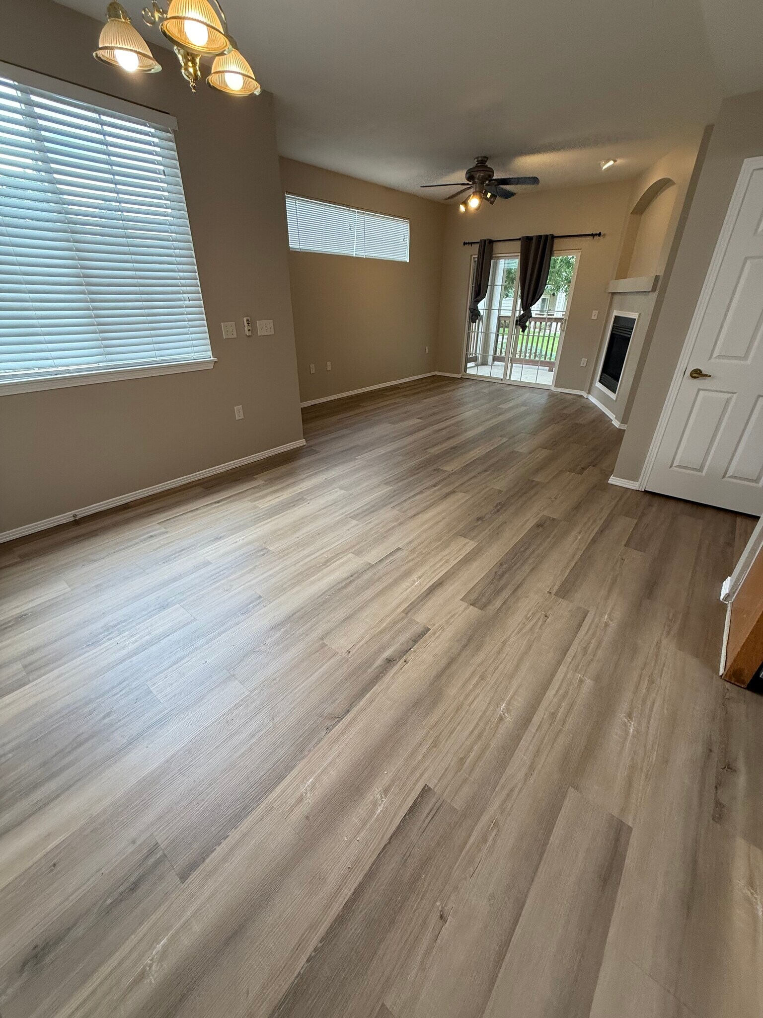 Living Room - 3002 West Elizabeth Street