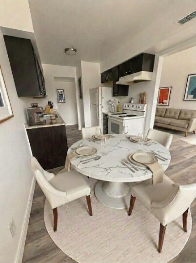 Building Photo - 744 E Michigan Ave