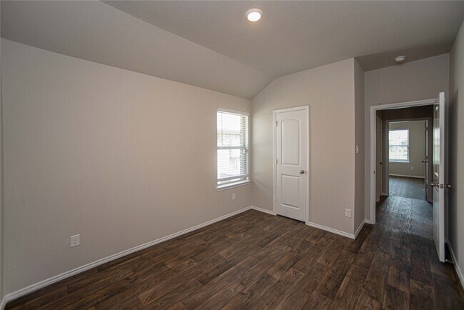 Building Photo - 14086 Sharktooth Hill Ln