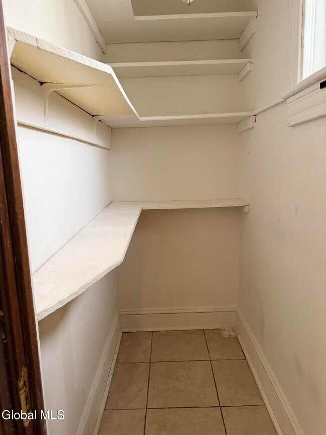 Building Photo - 90 Woodlawn Ave