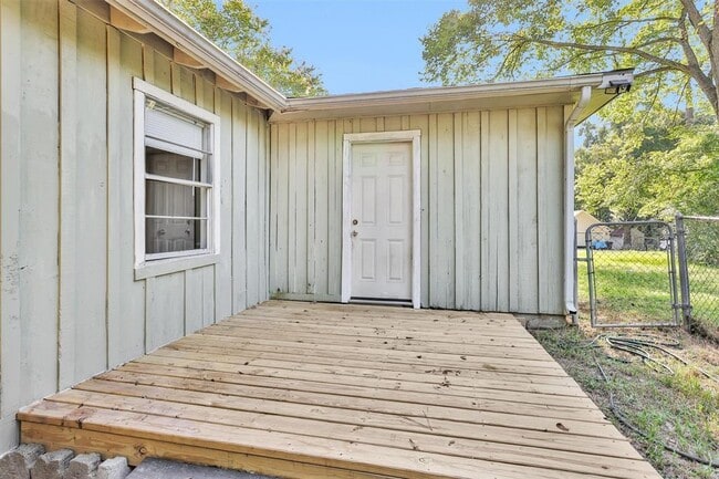 Building Photo - 4967 Lazy Ln