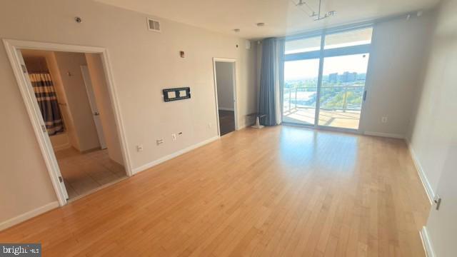 Building Photo - 5750 Bou Ave