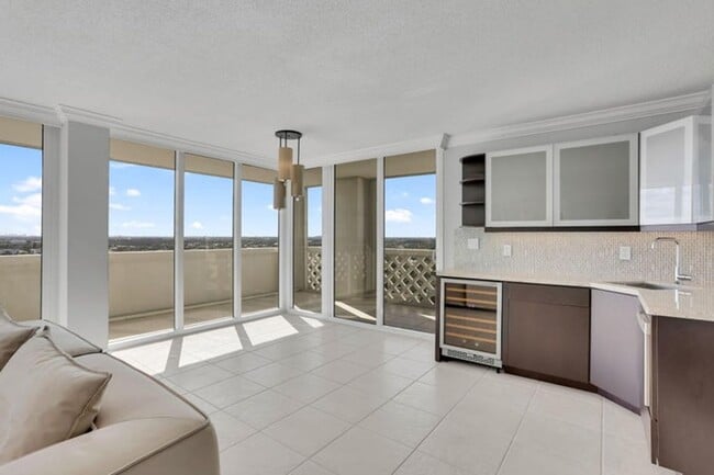 Building Photo - 1200 S Ocean Blvd