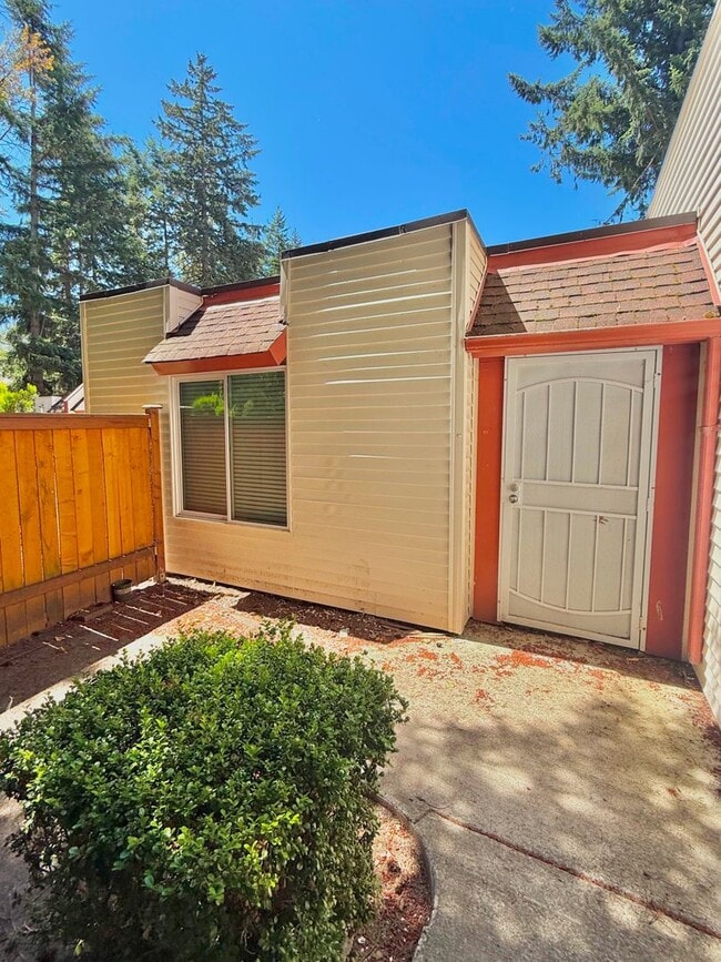 Building Photo - 14600 SE 176th St