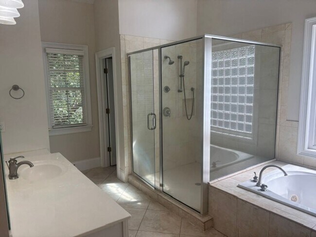 Building Photo - 43 Crooked Creek Ln