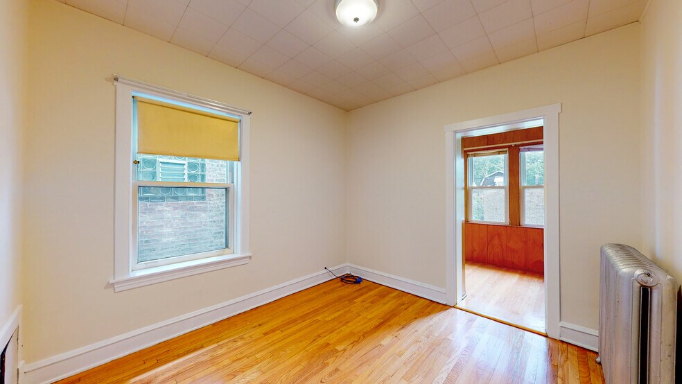 Building Photo - 4839 N Kenneth Ave