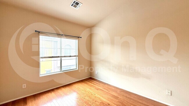 Building Photo - 900 S 94th St