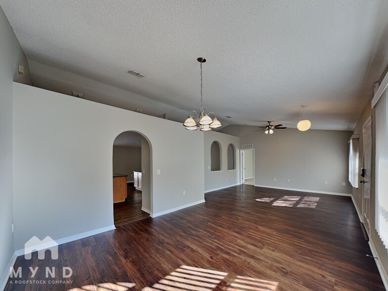 Building Photo - 12552 Gulliver Rd