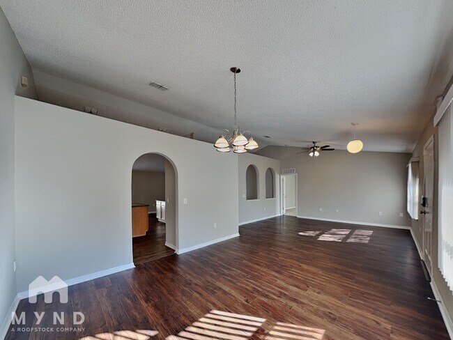 Building Photo - 12552 Gulliver Rd