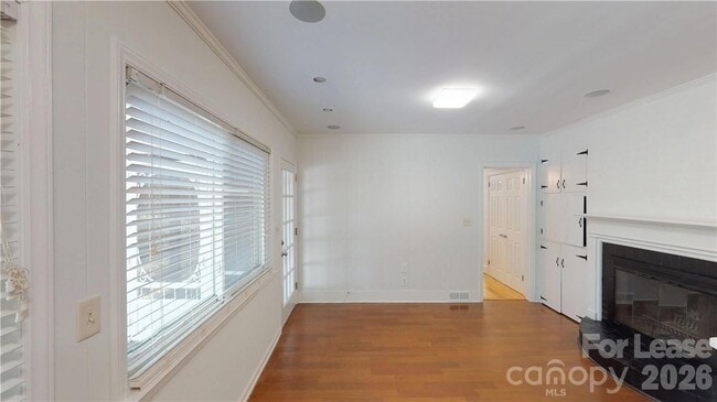 Building Photo - 1426 Bevis Dr