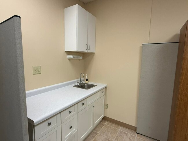 Building Photo - 1411 Pate Plaza Dr