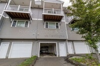 Building Photo - 330 Crystal Ave