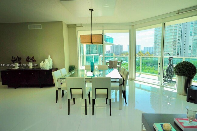 Building Photo - 200 Sunny Isles Blvd