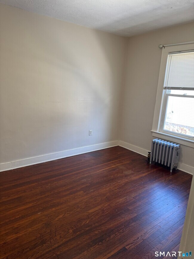 Building Photo - 46 Denison Ave