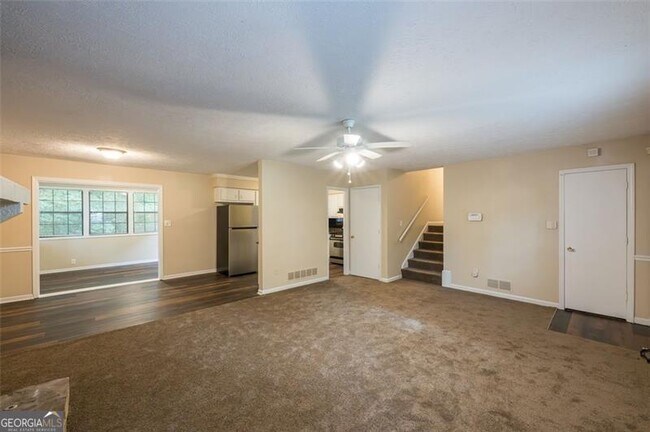 Building Photo - 3038 Courtney Dr