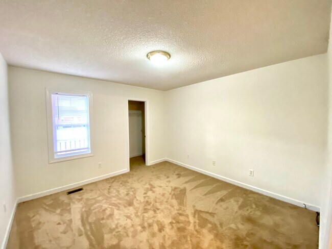 unit B - 4119 Juniper Ln NW