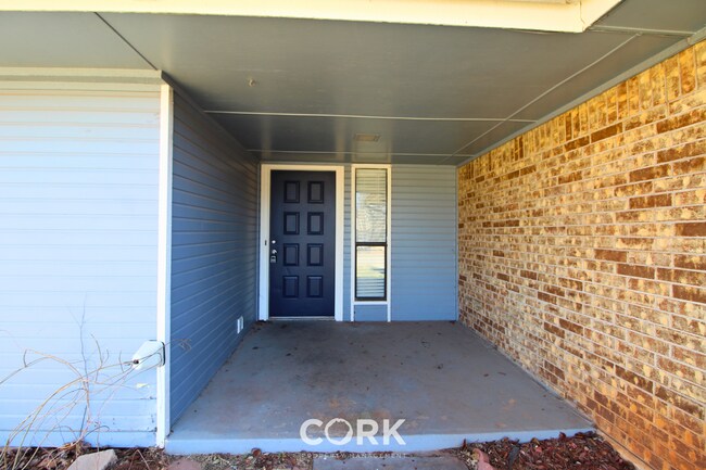 Building Photo - 708 Teal Pl