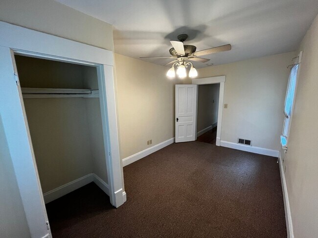 Building Photo - 1476-1478 Michigan Ave.   Mgt