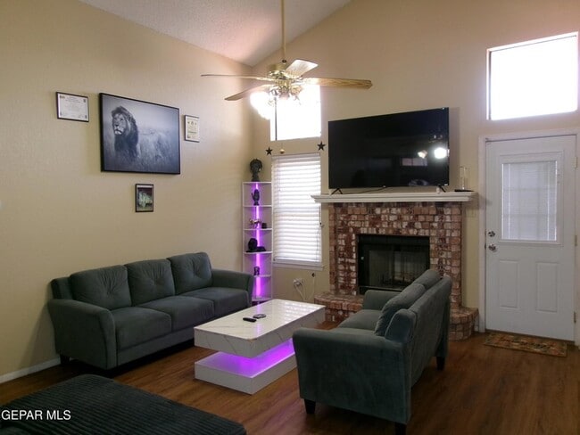 Building Photo - 3454 Broken Arrow Dr