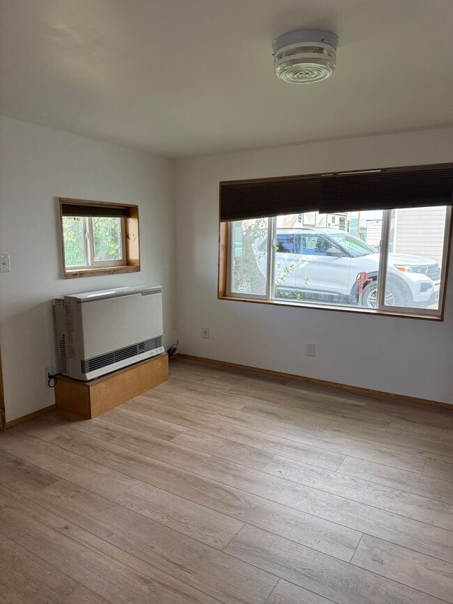 Building Photo - Charming 1 bedroom, 1 bathroom home available in Belgrade!