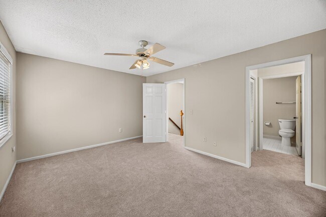 Building Photo - 850 Colony Dr