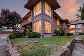 Building Photo - 10530 Stone Canyon Rd