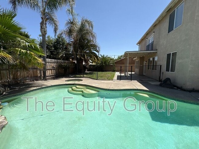 Building Photo - 938 W Encore Dr