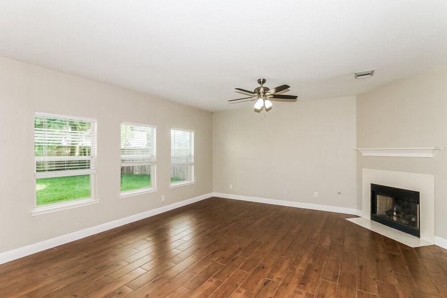 Building Photo - 2523 Flycatcher Cove Dr